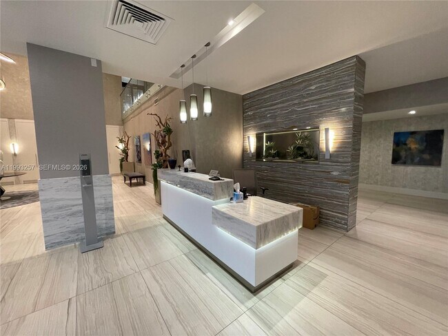 Foto del edificio - 2301 S Ocean Dr