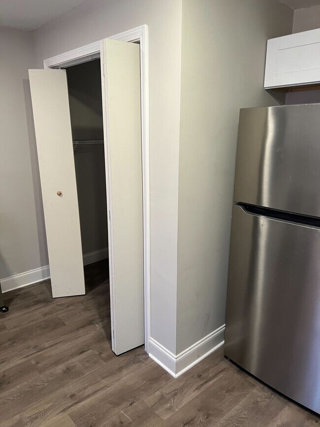 Foto del edificio - Knoxville 37917 - 2 bedroom, 1 bath home -...