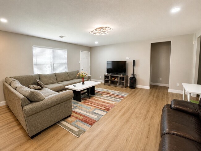 Building Photo - 5119 Ivy Fair Way