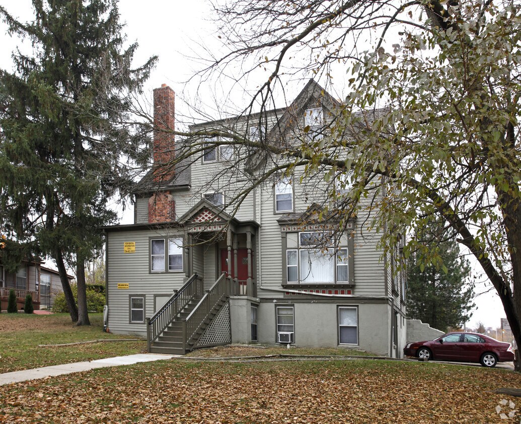 Primary Photo - 525 N Adams St