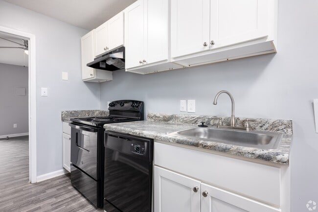 Building Photo - Legacy Sedgefield Townhomes