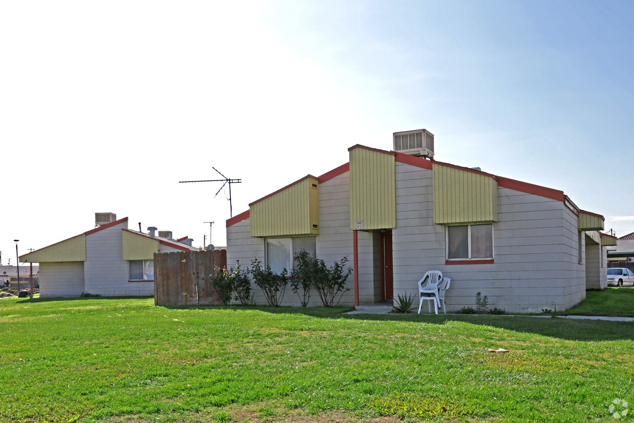 Primary Photo - Firebaugh Family Apartments