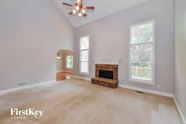 Building Photo - 107 Baywood Ln
