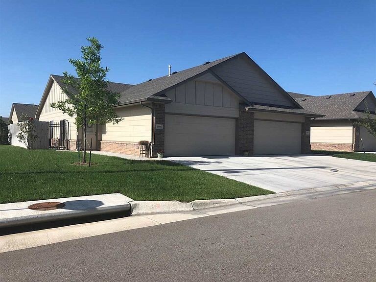 Primary Photo - 13601 W Hunters View Ct