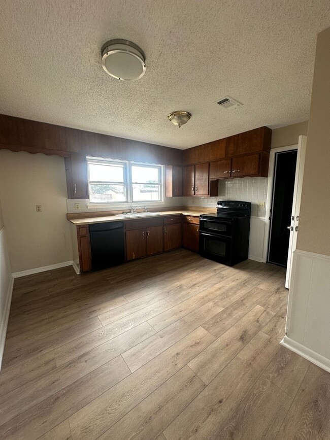 Foto del edificio - Updated 3 Bedroom Home