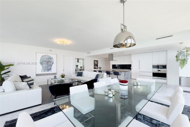 Foto del edificio - 700 NE 26th Terrace