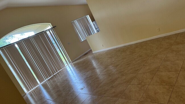 Foto del edificio - 6221 Spring Lake tr