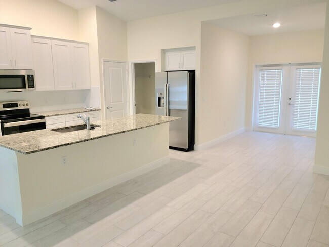 Foto del edificio - 941 SW California Blvd