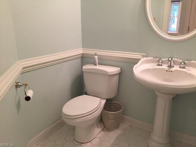 Foto del edificio - 4 BR 3.5 BA Single Family Home
