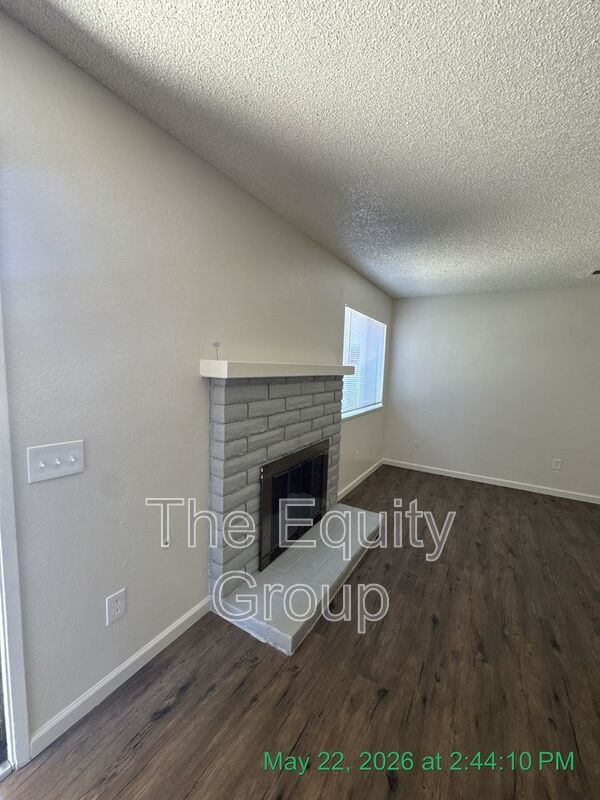Foto del edificio - 148 S Peppertree St