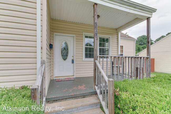 Building Photo - 3 br, 1 bath House - 3700 Trant Avenue