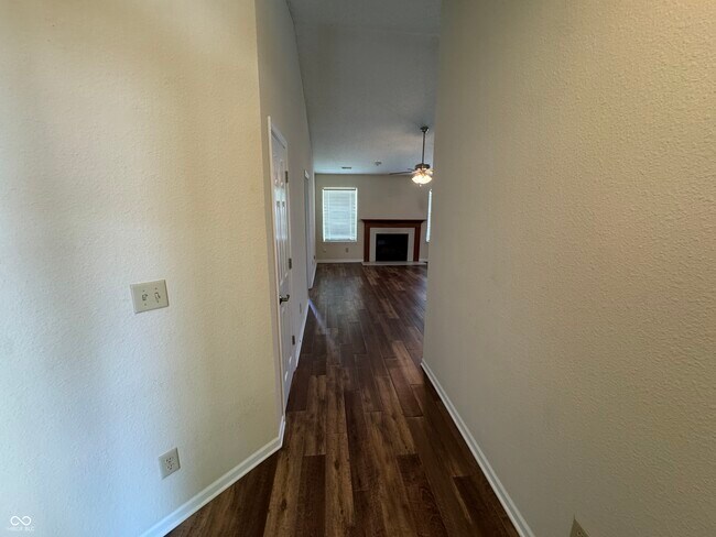 Building Photo - 7644 Scatter Woods Ln