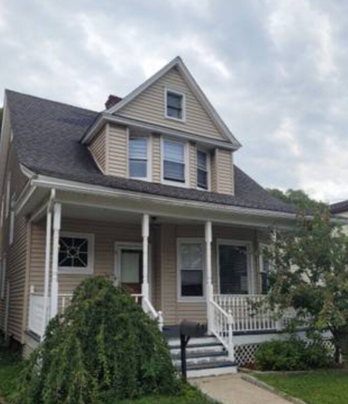Primary Photo - 18 Cleveland St