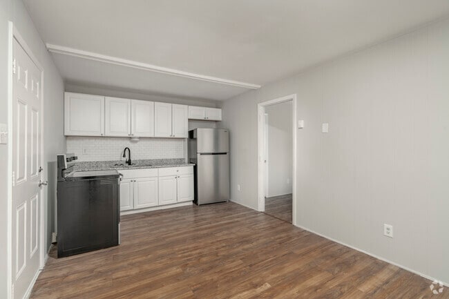 2 habitaciones, 1 baño, 850 pies cuadrados, cocina - Oaklawn West
