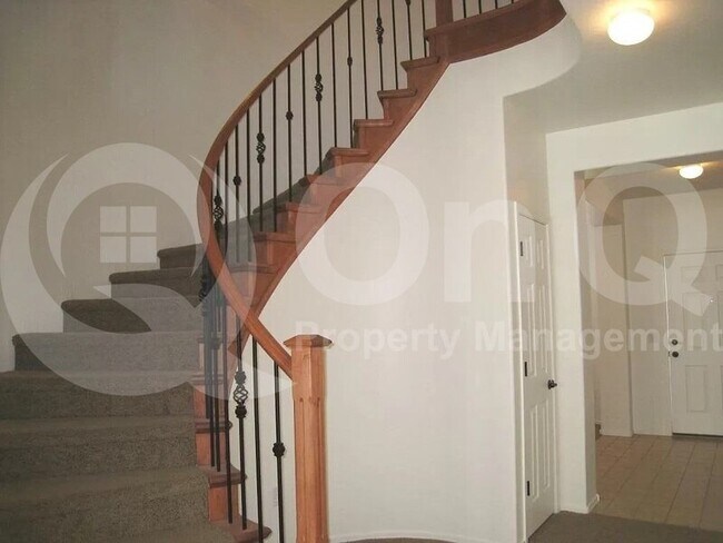 Foto del edificio - 6886 S Emerald Pl