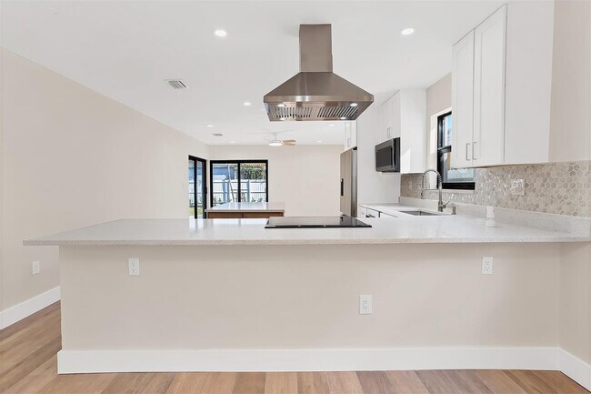 Building Photo - 391 NW 58th Ave
