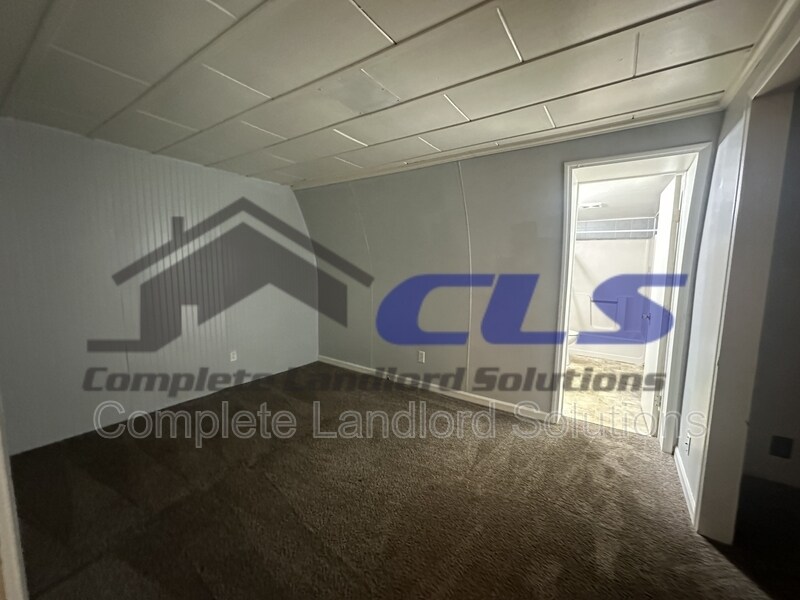 Building Photo - 626 E Curry Dr