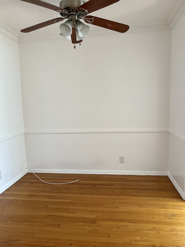 Building Photo - 1118 S Sherbourne Dr