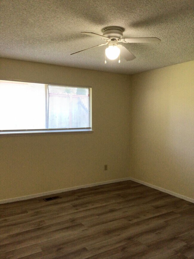 Foto del edificio - 3BD Ranch Style Home in Cascade Park