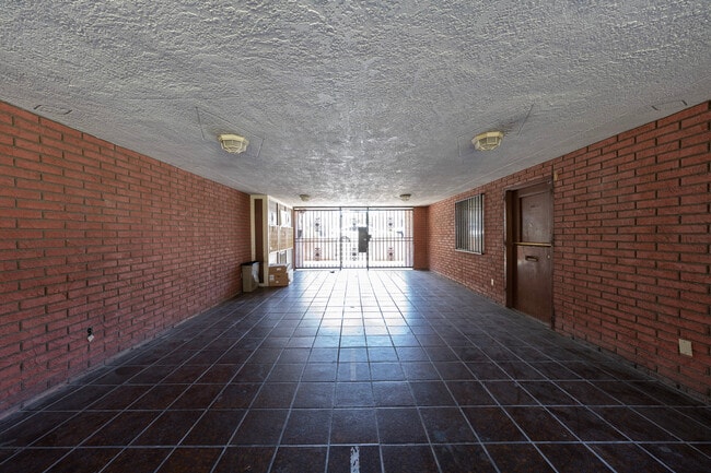 Foto del edificio - London Arms Apartments