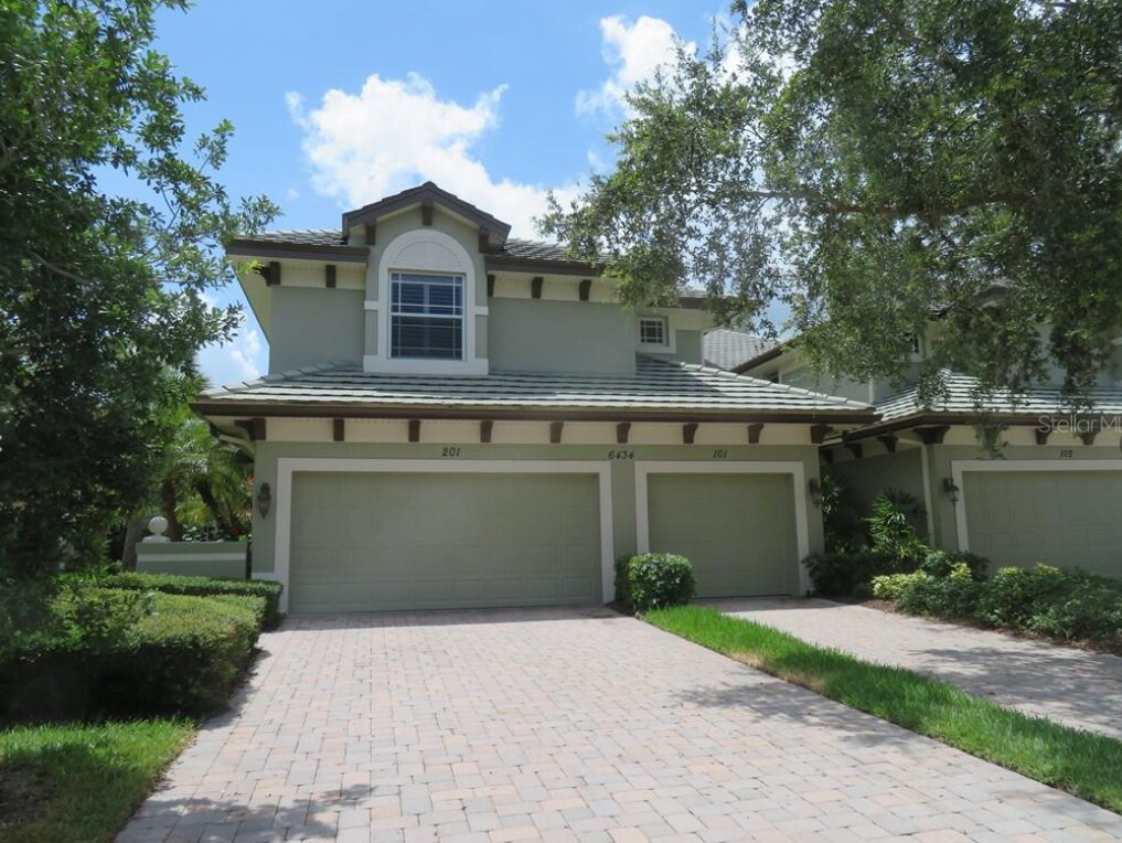 6434 Moorings Point Cir, Lakewood Ranch, FL 34202 Townhome Rentals in