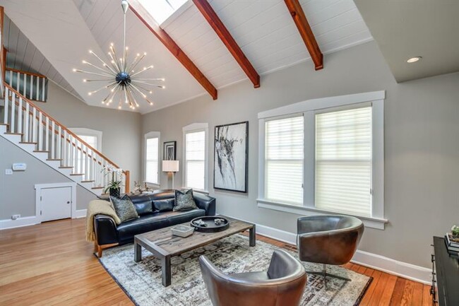 Building Photo - 1151 Orme Cir NE