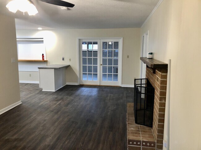 Building Photo - 613 Reef Ln