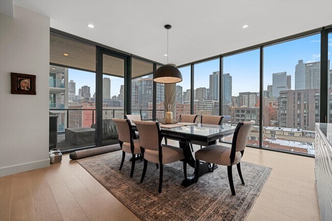 Foto del edificio - 366 W Superior St