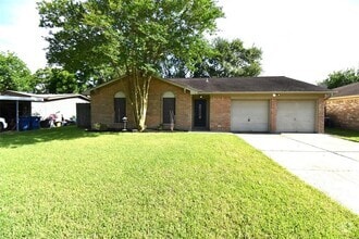 Building Photo - 2701 34th Ave N