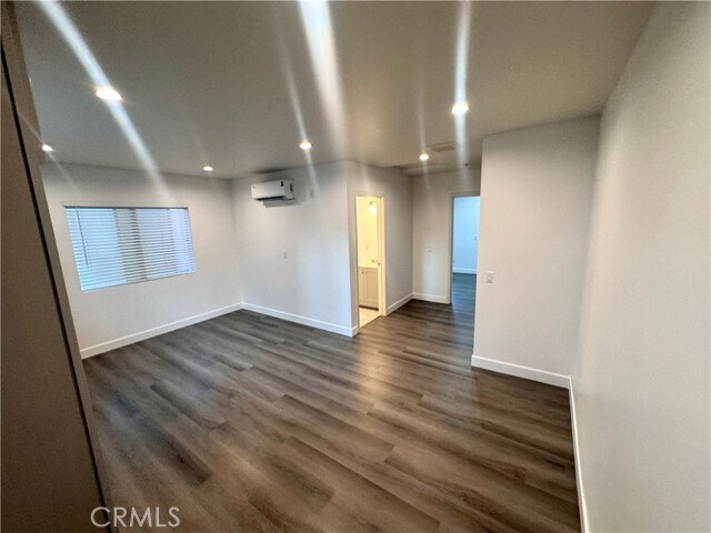 Foto del edificio - 10410 Orion Ave