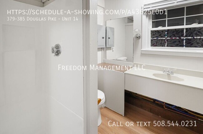 Foto del edificio - 379-385 Douglas Pike-Unit 14