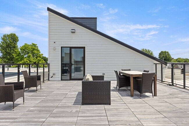 Foto del edificio - 12607 Larchmere Blvd