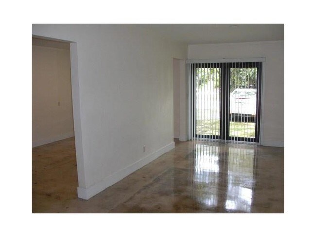 Foto del edificio - 2101 Riverland Rd