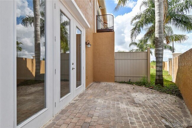 Building Photo - 1001 Coronado