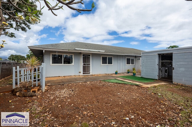 Foto del edificio - 1367 Kuahaka St