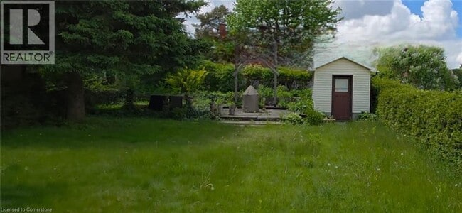 Building Photo - 37 Montcalm Dr
