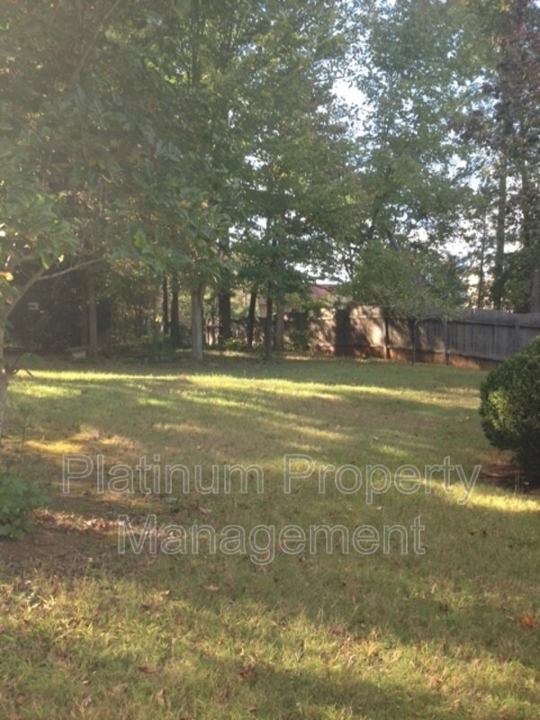 Building Photo - 1020 Twin Brook Ct NW