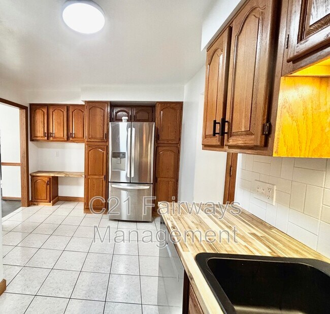 Foto del edificio - 616 Sandy Hill Rd