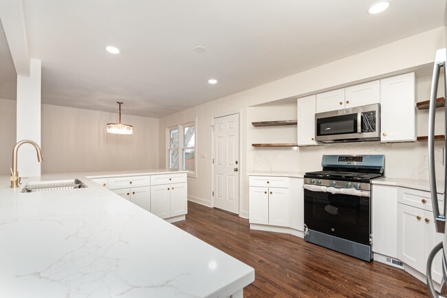 Building Photo - 116 Waxwing Ave