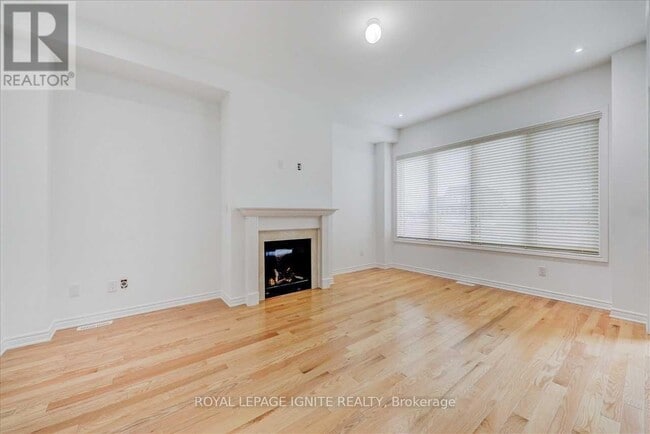 Building Photo - 96 Closson Dr