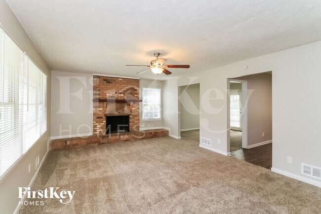 Foto del edificio - 4827 Cheri Lynn Rd NW