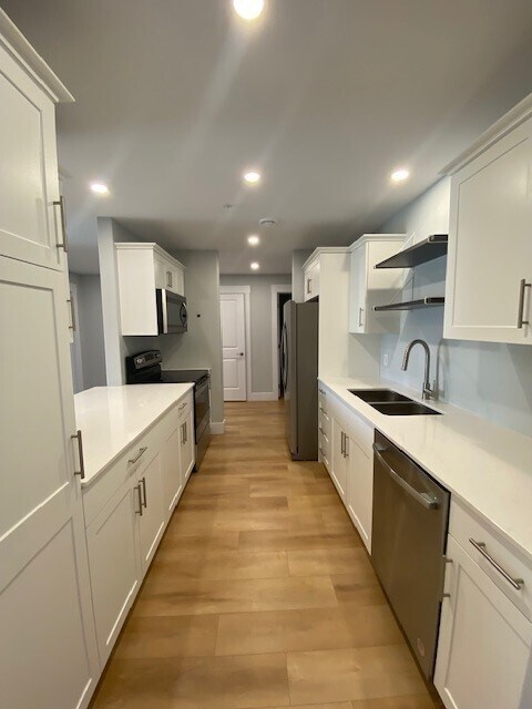 Photo du bâtiment - 18 Gilbert Dr.