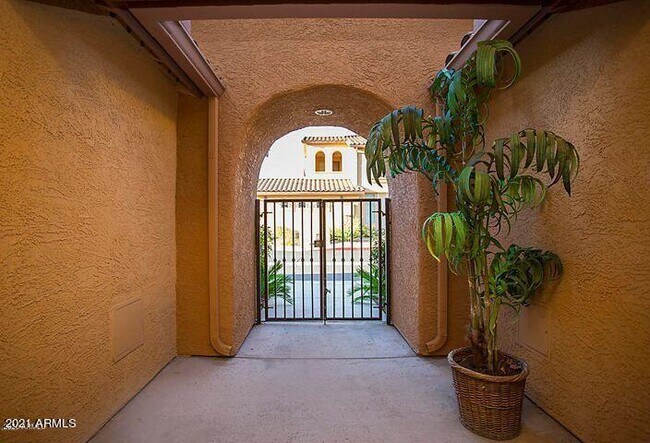 Foto del edificio - 10655 N 9th St