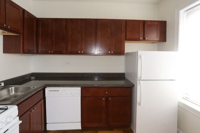 Building Photo - 4854 N Damen Ave