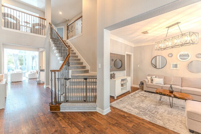 Foto del edificio - 2 Graylin Woods Pl