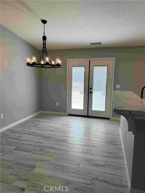 Foto del edificio - 15737 Sago Rd