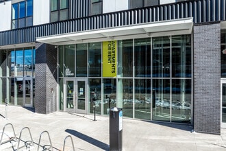 Building Photo - 418 East Grand