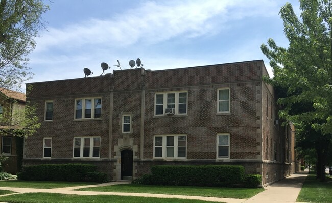 Building Photo - 5255 W Fletcher St
