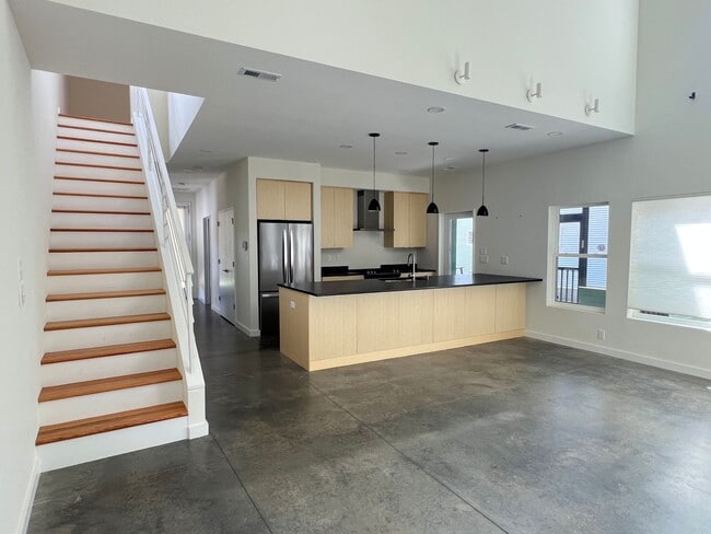 Building Photo - 36 Georgia Hill St