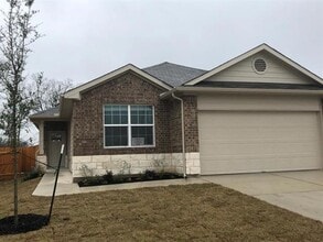Building Photo - 221 Naset Dr